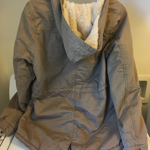 Jacket - Picture 3 of 4